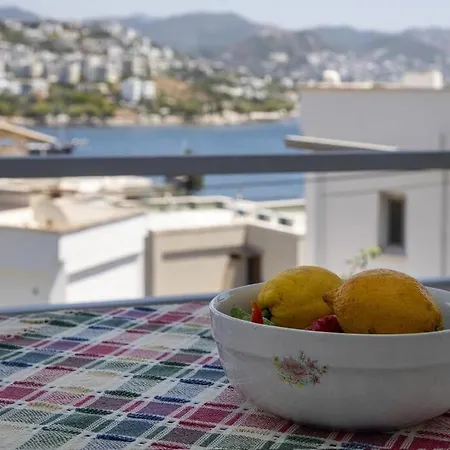 Cozy Duplex With Fascinating View In Yalikavak
